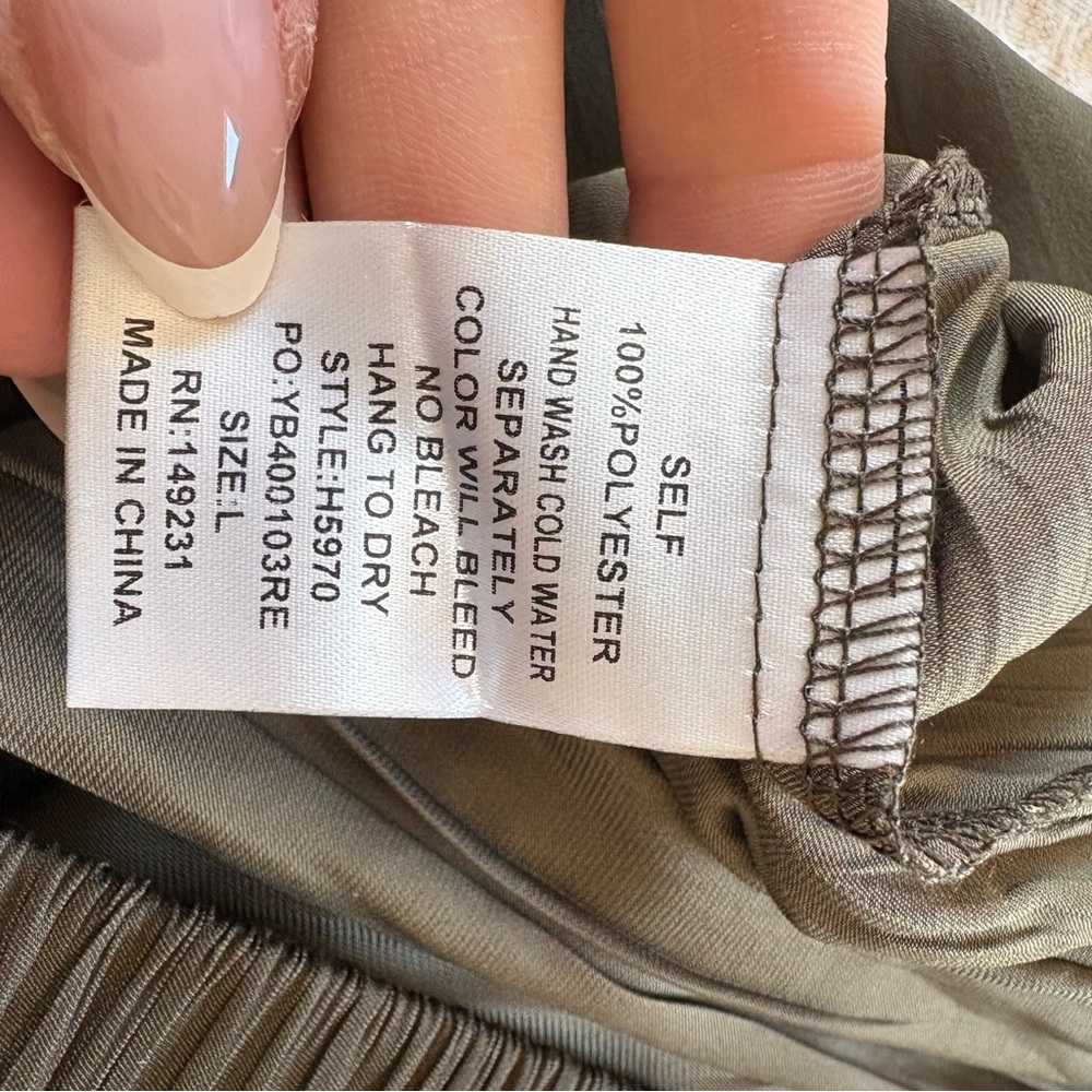 NWT Kori Georgette Pleated Olive Maxi Skirt High Waisted Flowy With Slit Sz L - Picture 9 of 10